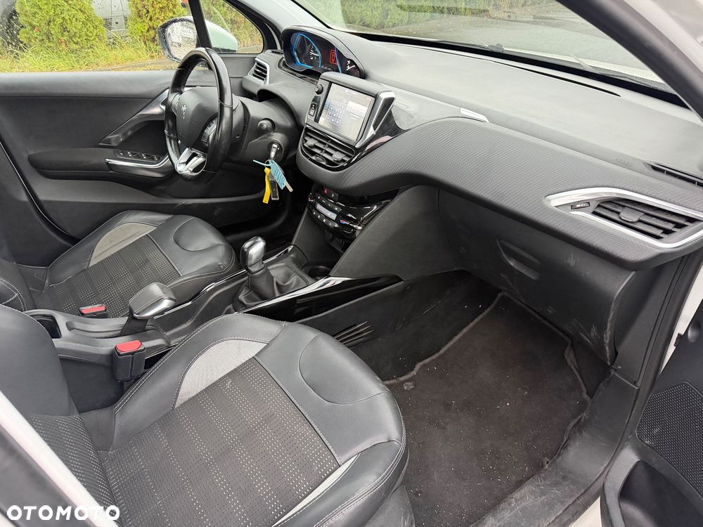 Peugeot 2008 PureTech 110 Stop&Start Crossway - 11