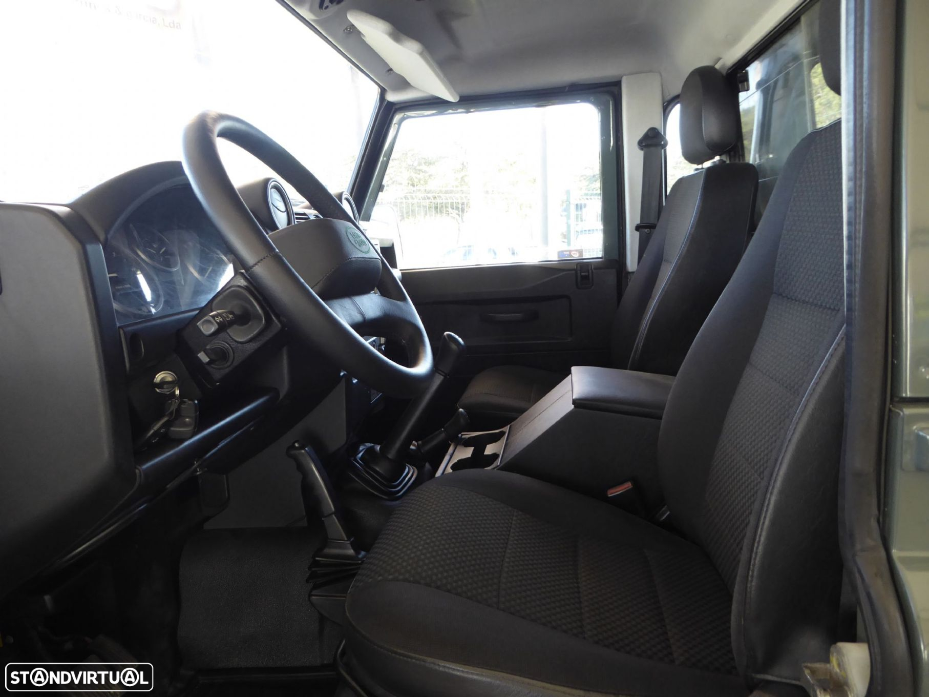Land Rover Defender 110 TD4 - 7