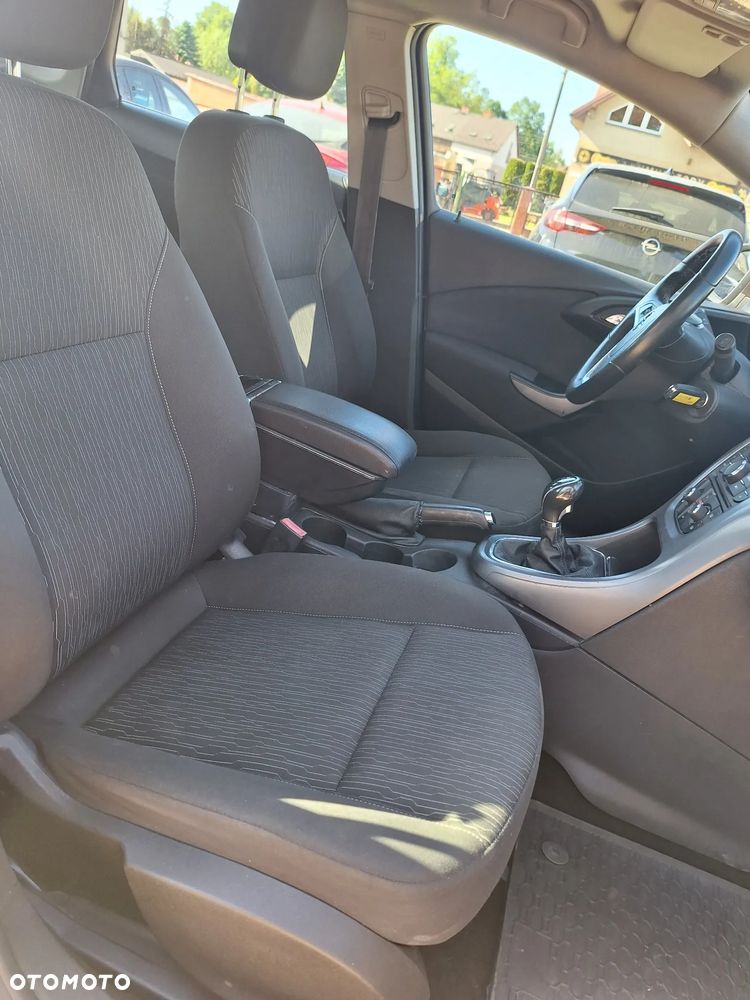 Opel Astra 1.6 Enjoy - 19