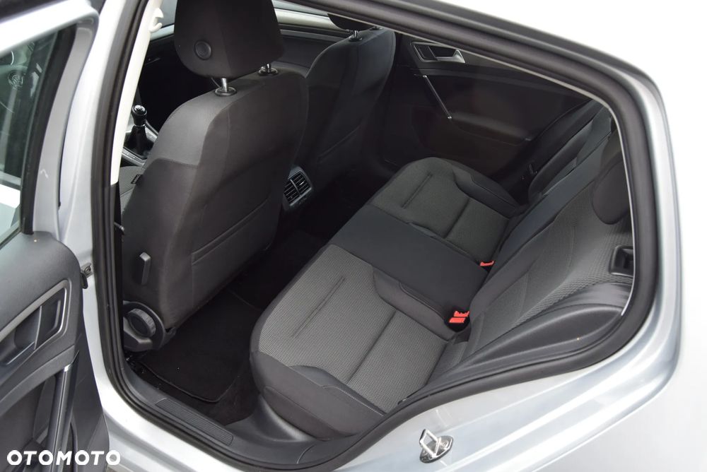 Volkswagen Golf 1.2 TSI BlueMotion Technology Comfortline - 12