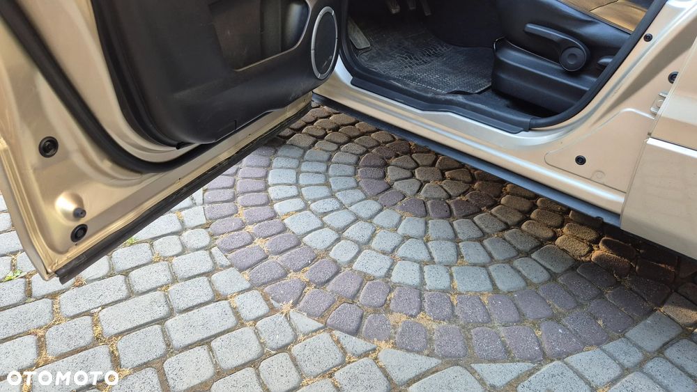 Suzuki Grand Vitara 2.4 De Luxe EU5 - 12