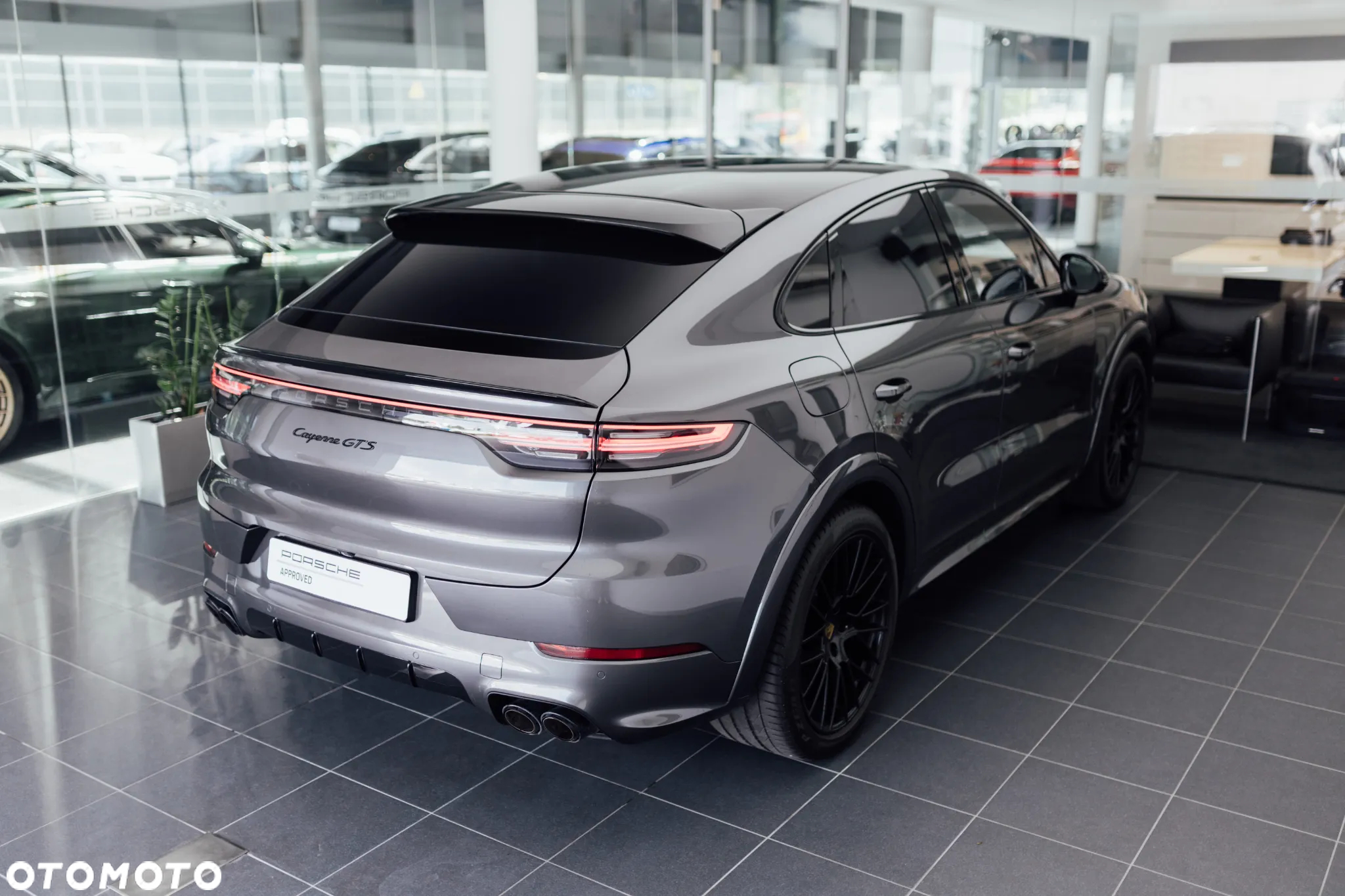 Porsche Cayenne Coupe GTS - 12