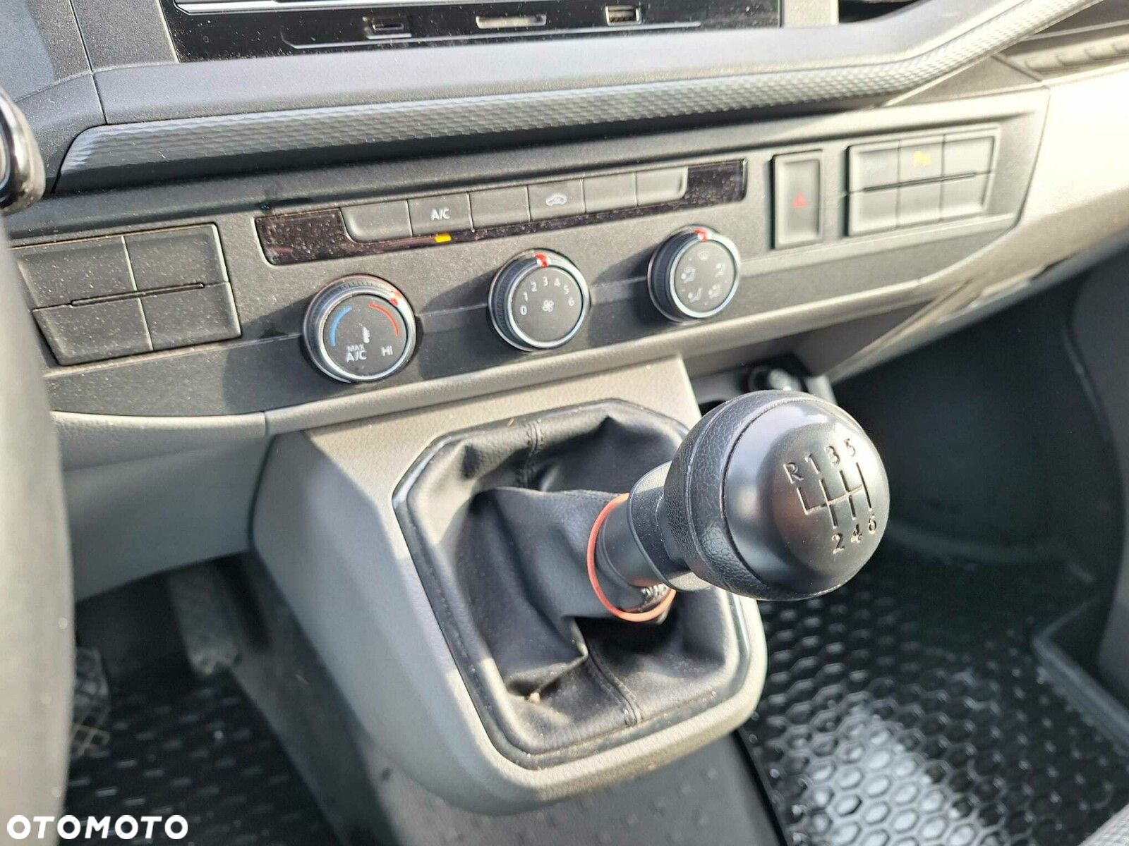Volkswagen Transporter FURGON 3.400 2.0 TDI 110 kW 6-G - 15