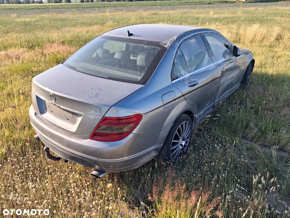 Mercedes-Benz Klasa C 350 CDI DPF 7G-TRONIC BlueEFFICIENCY Elegance - 10