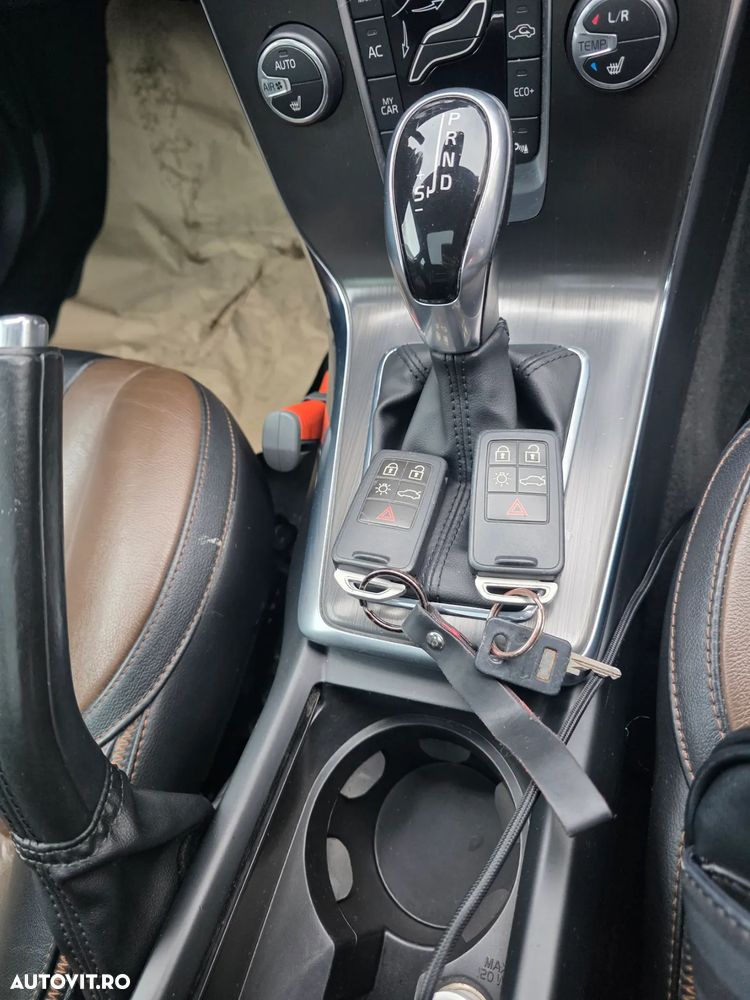 Volvo V40 Cross Country D4 Geartronic You - 7