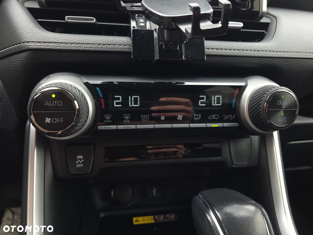 Toyota RAV4 - 24