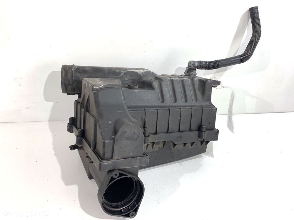 OBUDOWA FILTRA POWIETRZA  VW CADDY III Nadwozie pełne/minivan (2KA, 2KH, 2CA, 2CH) 2004 - 2015 1.6 - 2