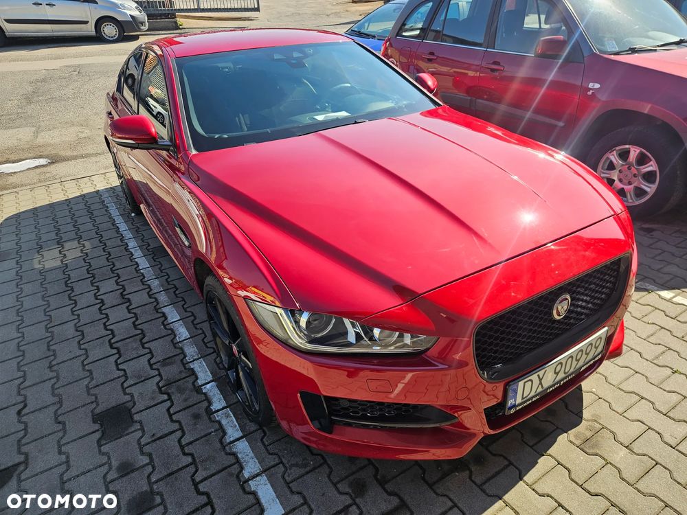 Jaguar XE 2.0 D AWD R-Sport - 11