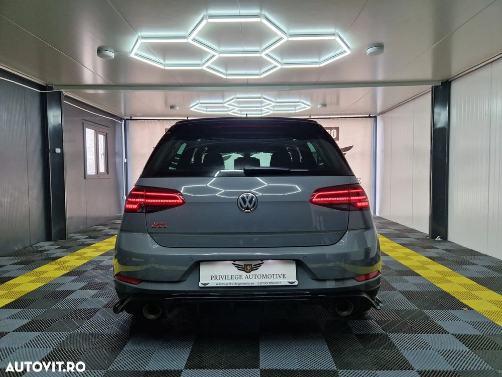Volkswagen Golf GTI TCR 2.0 TSI OPF DSG - 6
