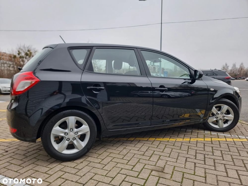 Kia Ceed 1.4 Comfort + - 5
