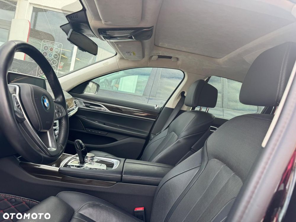 BMW Seria 7 745e - 3