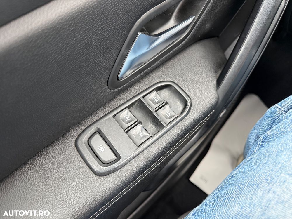 Dacia Duster TCe 130 2WD GPF Prestige - 14