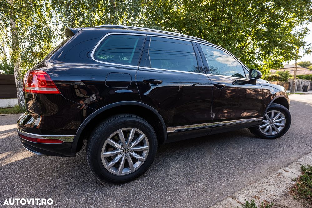 Volkswagen Touareg 3.0 V6 TDI BMT - 9