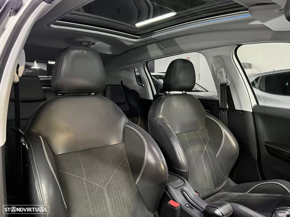 Peugeot 2008 1.2 PureTech GT Line - 12