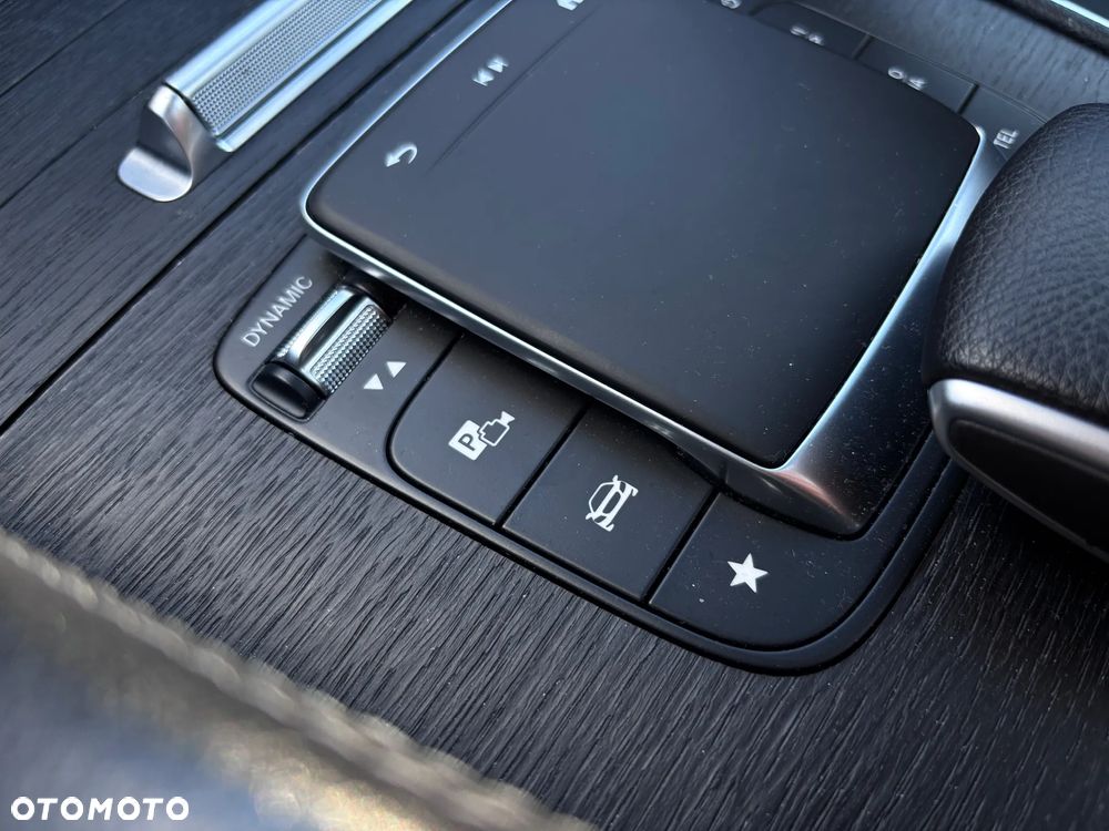 Mercedes-Benz GLE - 29