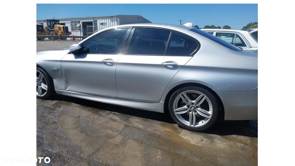 BMW Seria 5 535i xDrive - 12