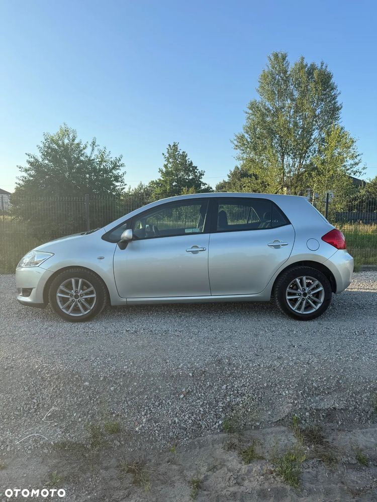 Toyota Auris - 2