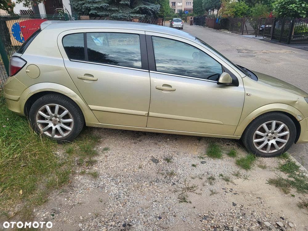Opel Astra - 4