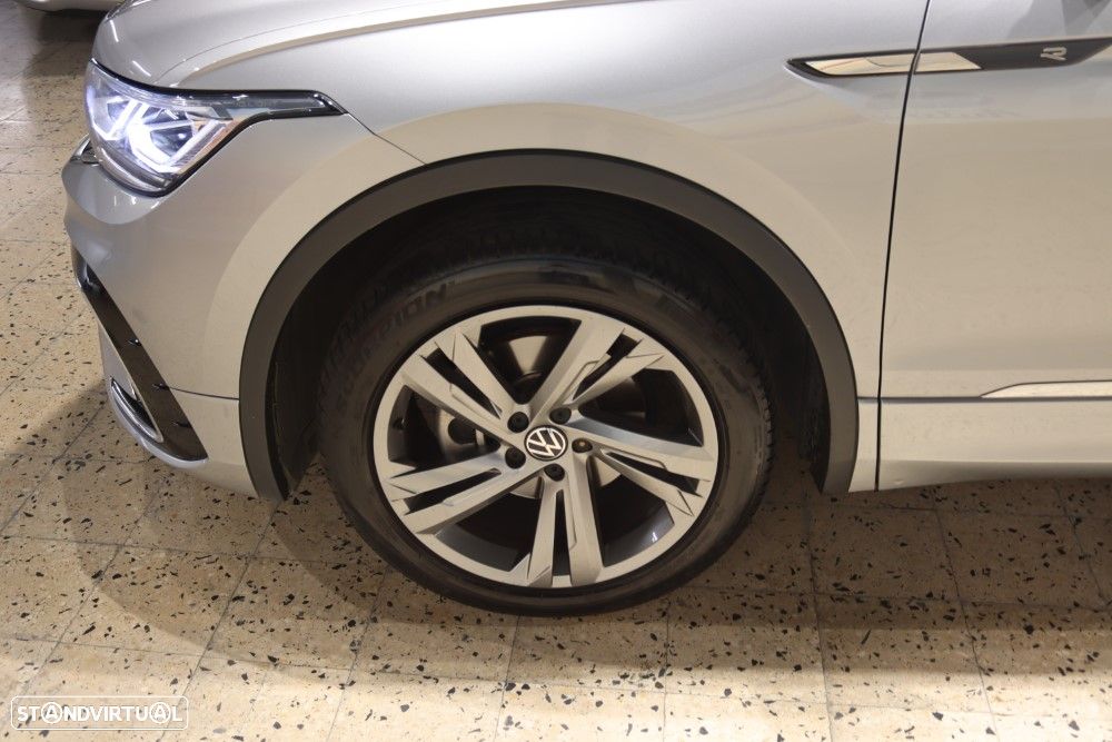 VW Tiguan Allspace 2.0 TDI R-Line DSG - 37