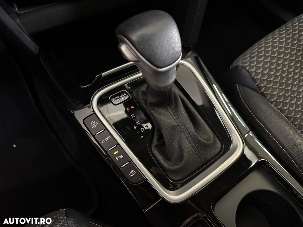 Kia XCeed - 18