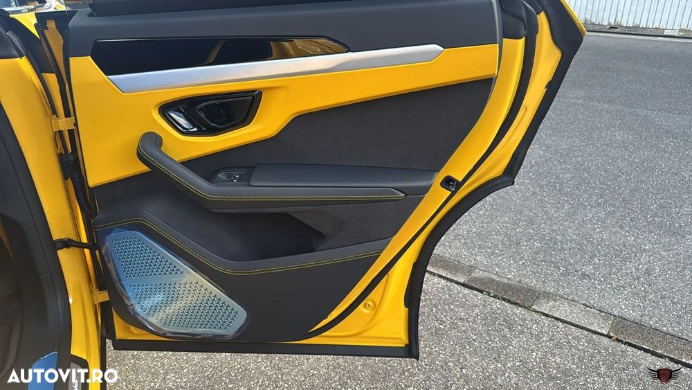 Lamborghini URUS - 9
