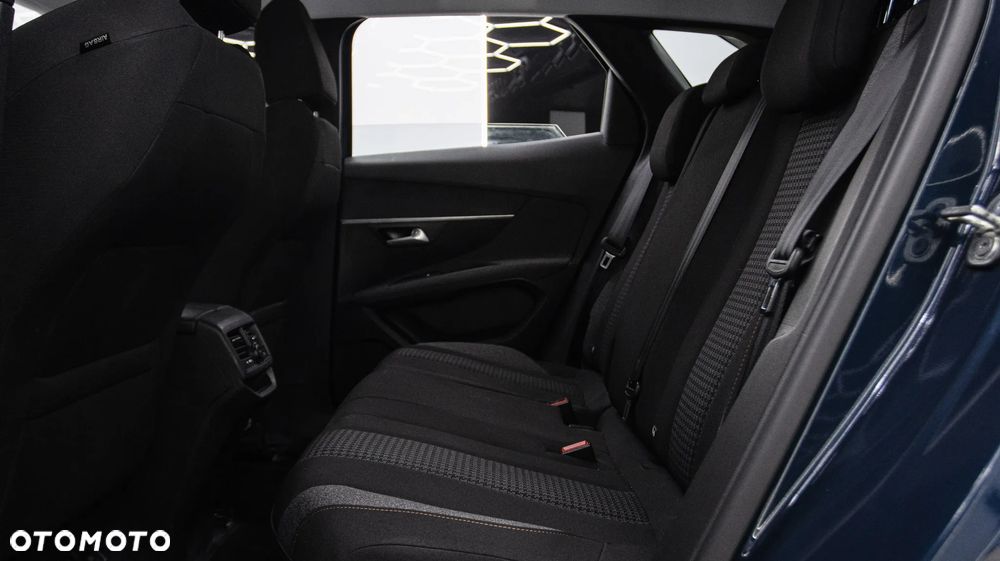 Peugeot 3008 1.2 PureTech mHEV Active Pack S&S e-DCS6 - 17