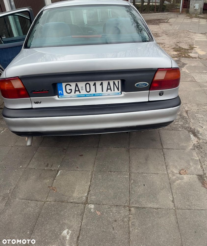 Ford Mondeo - 8