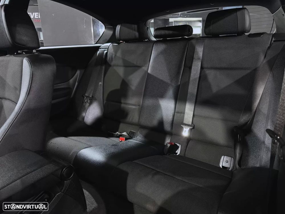 BMW 118 d Pack M - 10