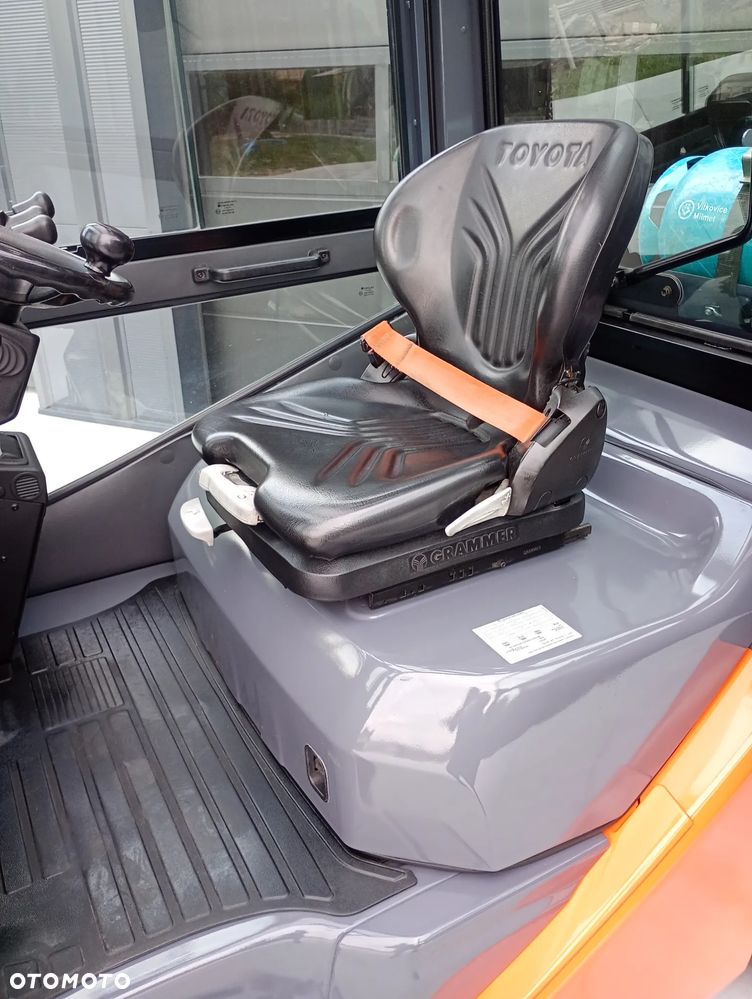 Toyota 02-8FGF25 - 8