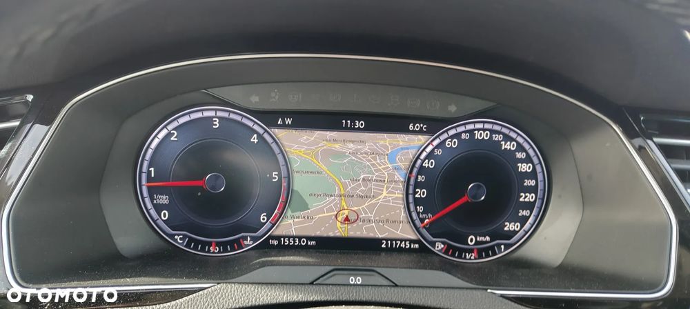 Volkswagen Passat - 8