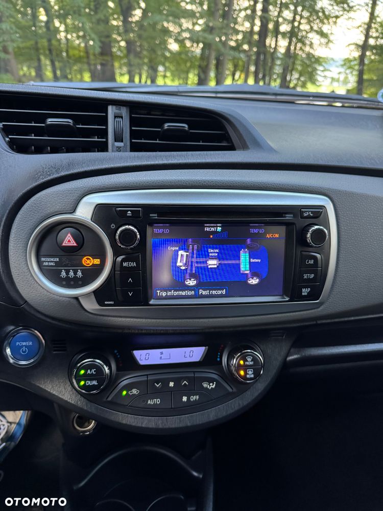Toyota Yaris Hybrid 1.5 VVT-i Life - 17