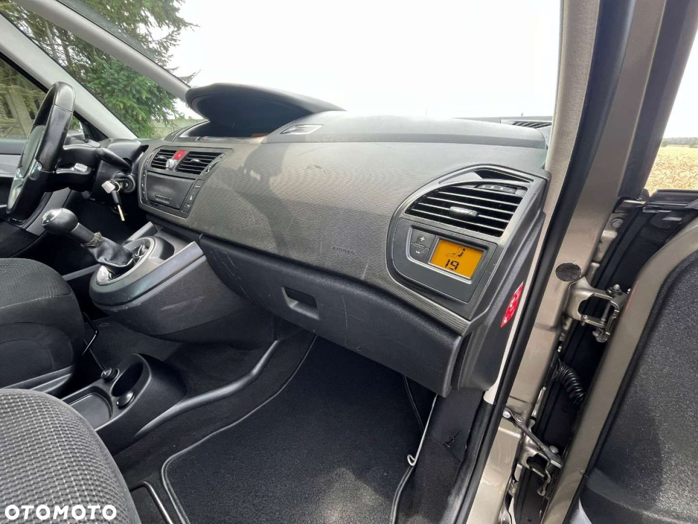 Citroën C4 Grand Picasso - 25