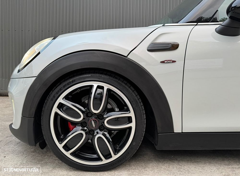 MINI 3 Portas Cooper D - 10