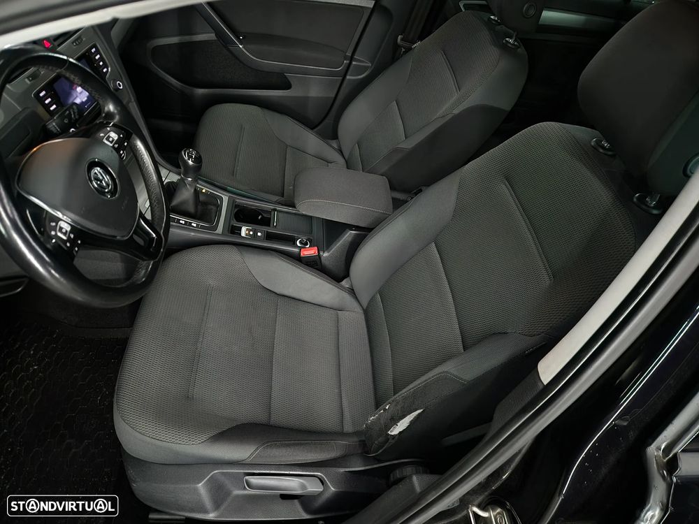 VW Golf 1.6 TDi Confortline - 9