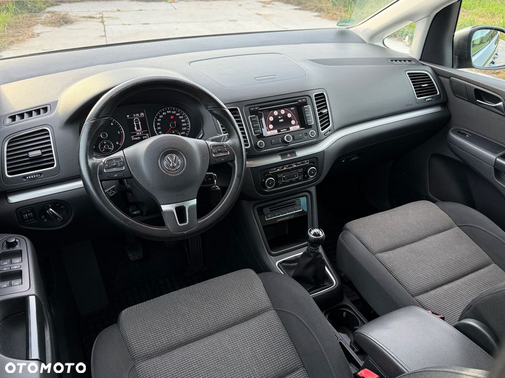 Volkswagen Sharan 2.0 TDI DPF BlueMotion Comfortline - 28