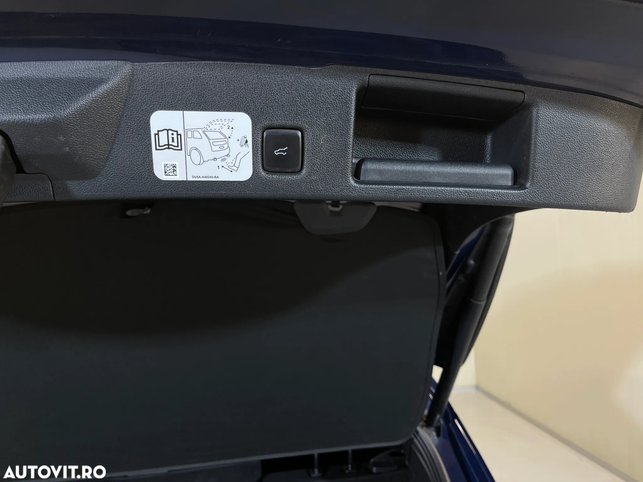 Ford Kuga 2.0 EcoBlue A8 AWD Titanium - 27