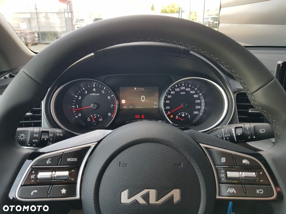 Kia XCeed 1.5 T-GDI M - 15