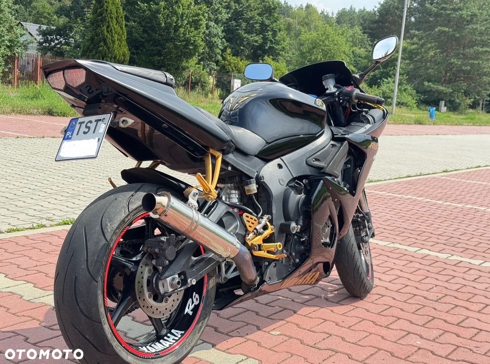 Yamaha R6 - 4
