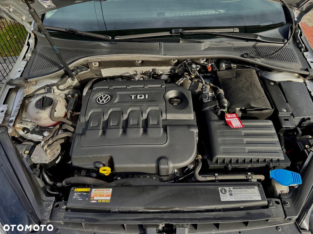 Volkswagen Golf VII 1.6 TDI BlueMotion Trendline - 17