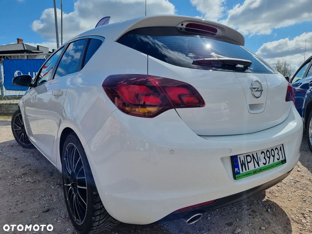 Opel Astra 1.6 Turbo White Edition - 8