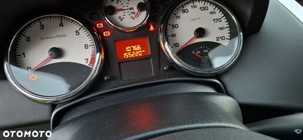 Peugeot 207 - 8