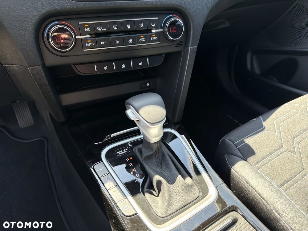Kia XCeed 1.6 T-GDI Tribute DCT - 13