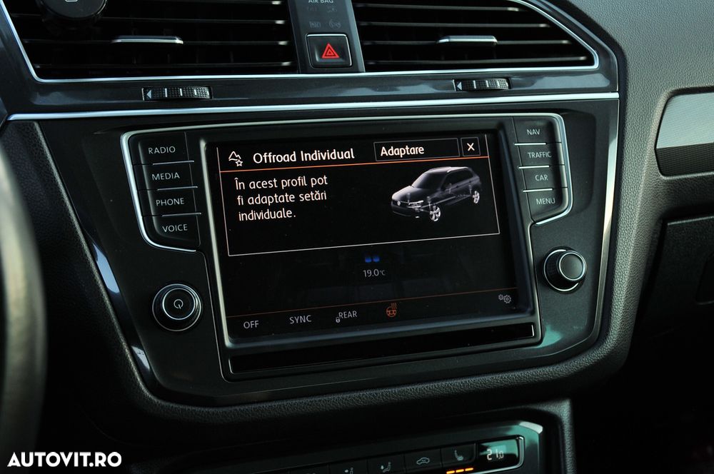 Volkswagen Tiguan 2.0 TDI SCR 4MOTION BlueMotion Technology DSG Exclusive - 20