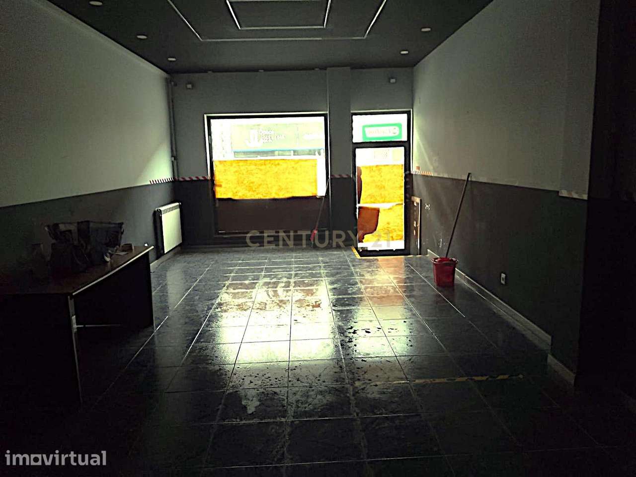 Apartamento T2 com Quintal, Projeto Aprovado para Comércio - Grande imagem: 2/10