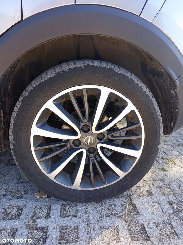 Opel Crossland X - 8