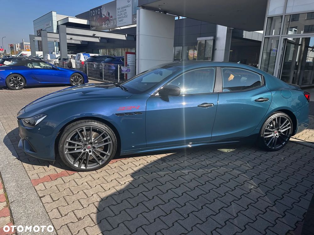 Maserati Ghibli Trofeo - 12