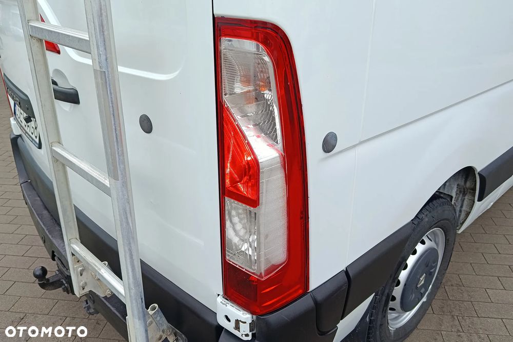 Renault Master III L2H2 - 16