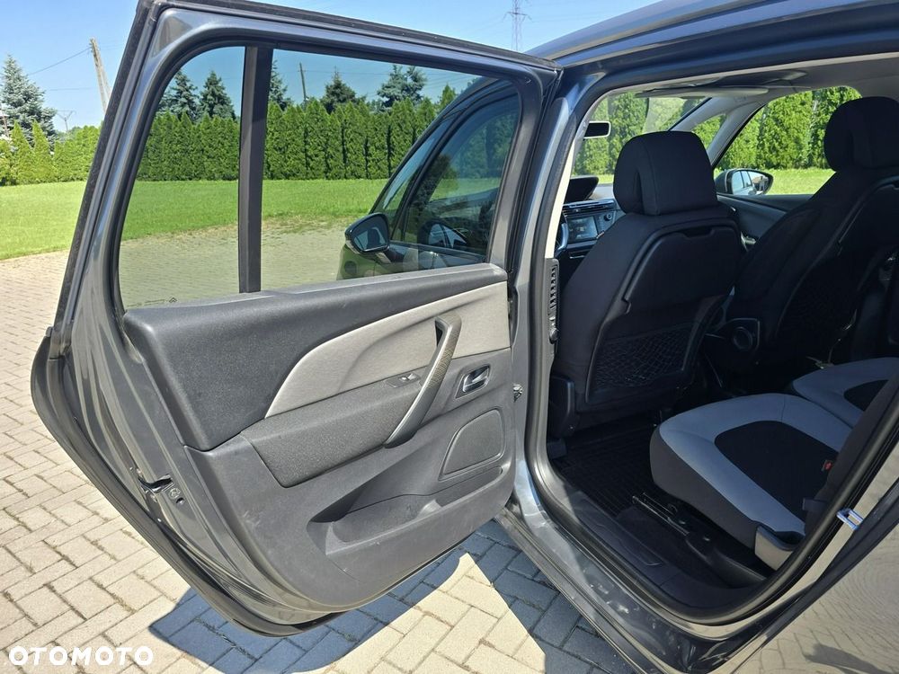 Citroën C4 Grand Picasso - 17