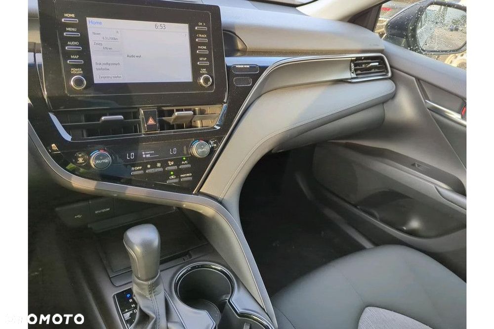 Toyota Camry 2.5 Hybrid Comfort CVT - 10