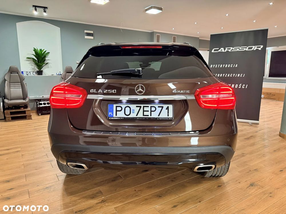 Mercedes-Benz GLA 250 4Matic 7G-DCT Activity Edition - 7